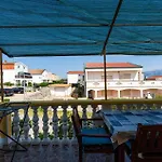 1 Bedroom Awesome In Appartement