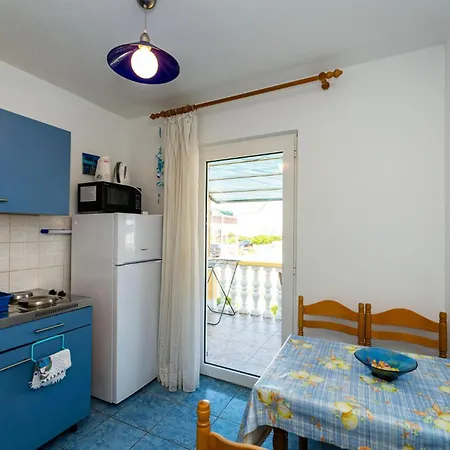 Cozy In With Wifi Appartement Ražanac