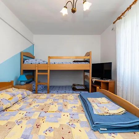 Cozy In With Wifi Appartement Ražanac