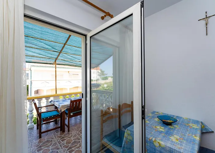 Cozy In With Wifi Apartment Razanac