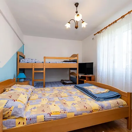 Appartement 1 Bedroom Awesome In *