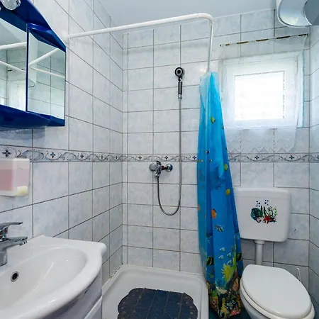 1 Bedroom Awesome In *