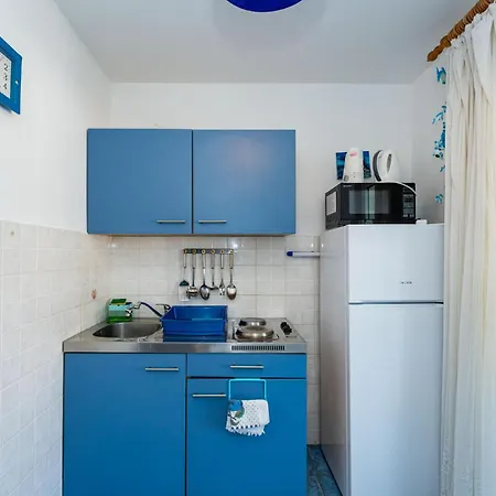 1 Bedroom Awesome In Ražanac